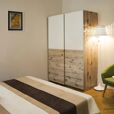 Modern Zlatnicka 8 プラハ